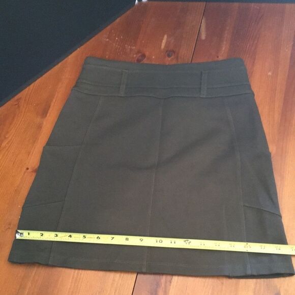 Athleta Size XXS Skirt DARK Olive Green - Picture 5 of 10
